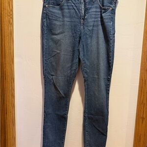 GAP Women's Skinny Jeans in Deep Blue